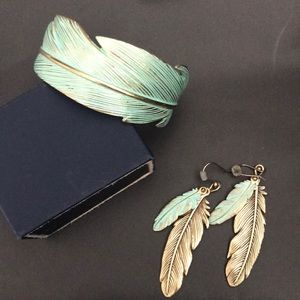 Bracelet and earrings set